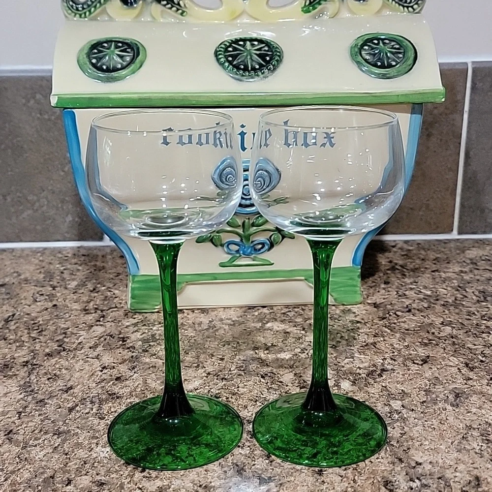 Vintage Luminarc Emerald Green MCM Stemmed Wine Glasses Set of 6